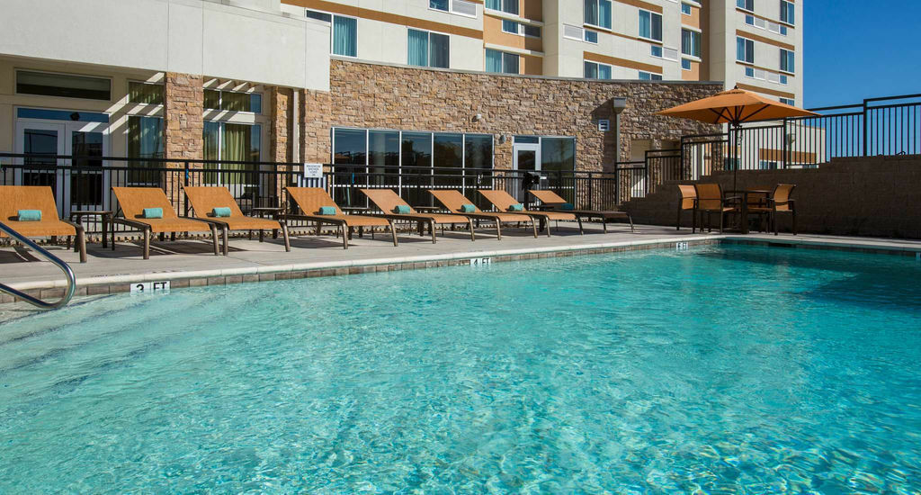 Courtyard By Marriott Dallas Midlothian At Midlothian Conference Center Exterior foto